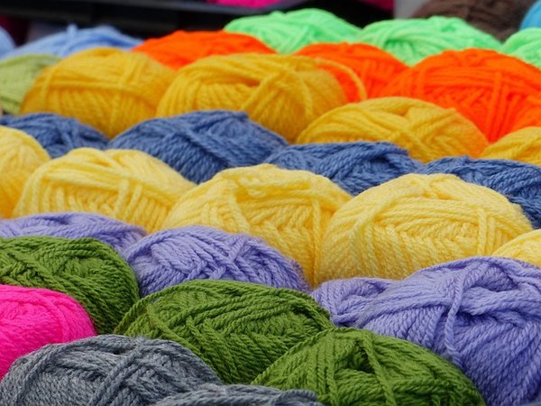Changer de pelote au tricot : 4 méthodes indispensables